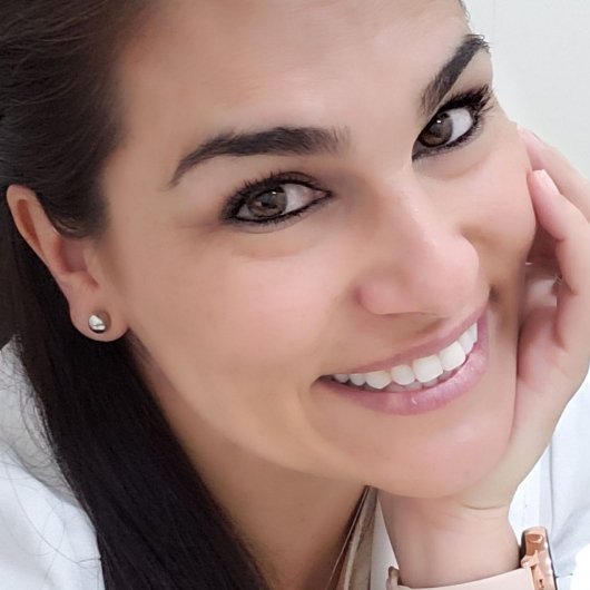 Dra. Mila Fernandes