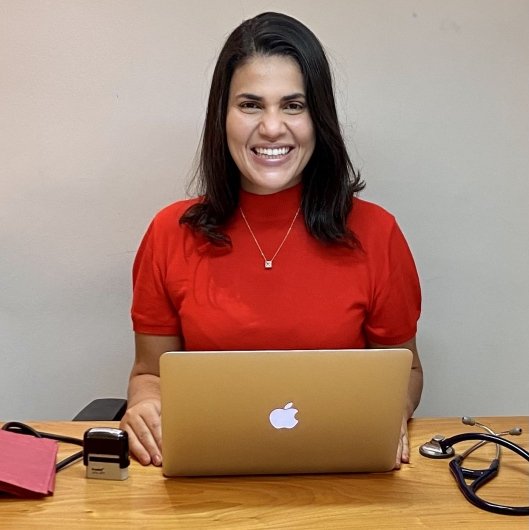 Dra. Débora Moura Aguiar