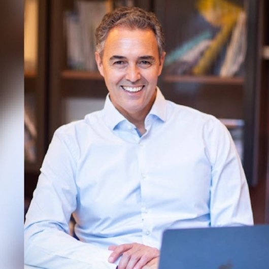 Dr. Claudio Leo Gelape