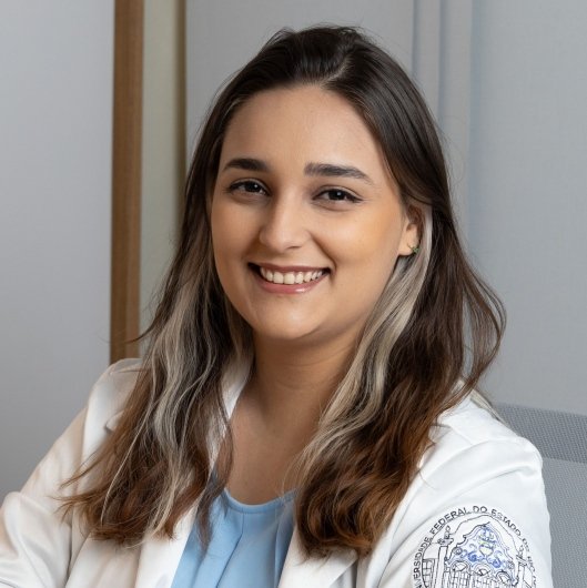 Dra. Bruna Fialho