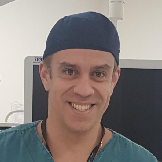 Dr. Leandro Correa