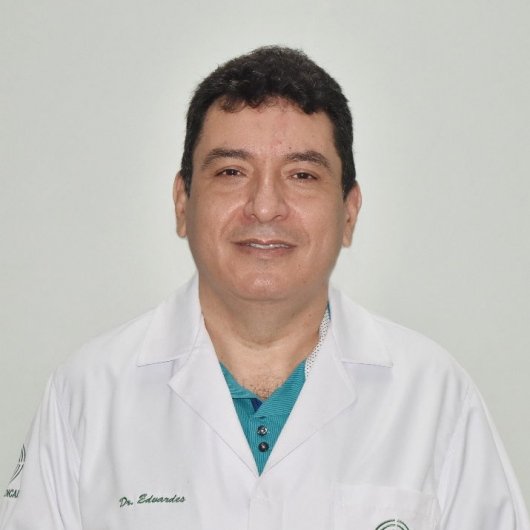Dr. Edvardes Carmona Gomes