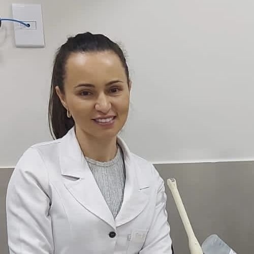 Dra. Fernanda Bretz Gomes dos Santos
