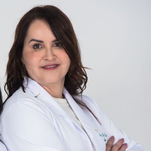 Dra. Elisangela Doufem Kato