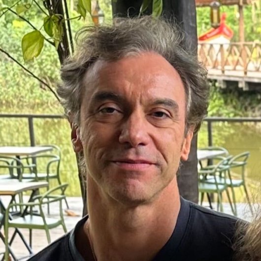 Dr. Adriano Caixeta