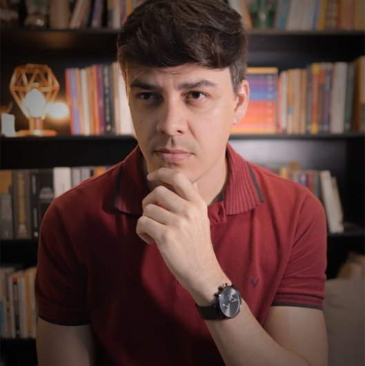 Dr. Felipe Moura