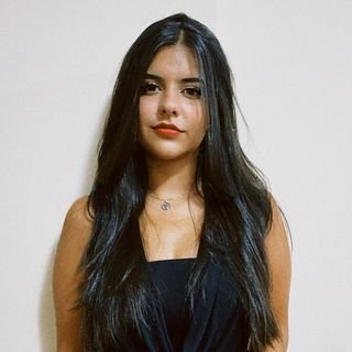 Dra. Camila Sampere de Magalhães