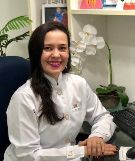 Dra. Izamara Portela Lima