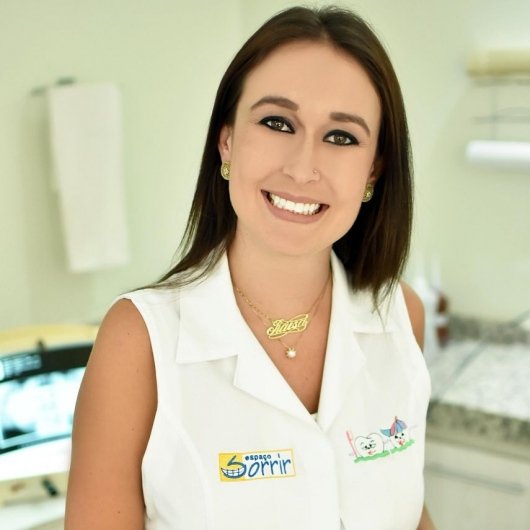 Dra. Raísa Rezende