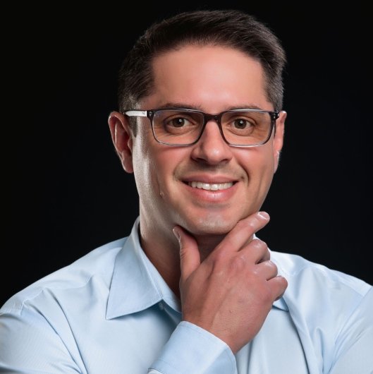 Dr. Daniel Xavier