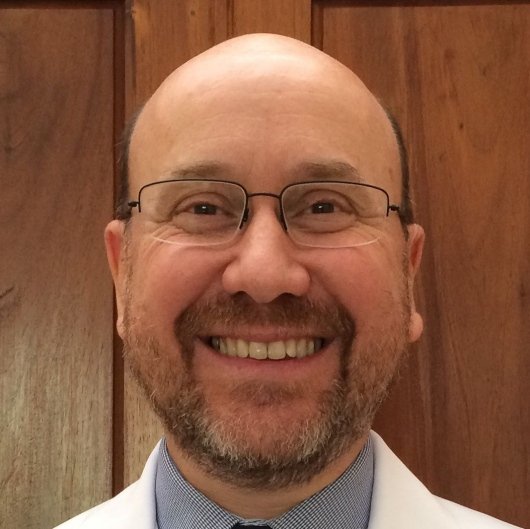 Dr. Fernando Kowacs