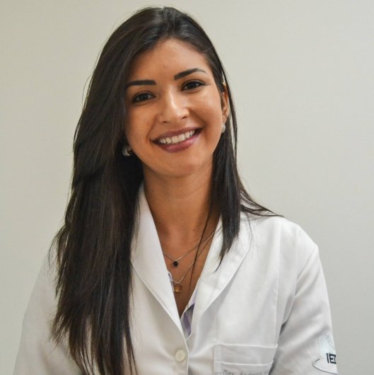Dra. Andressa Martins de Oliveira