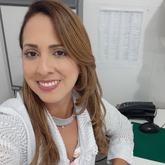 Dra. Rafaella B. Costa