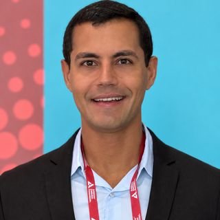 Dr. Dimitri Azeredo
