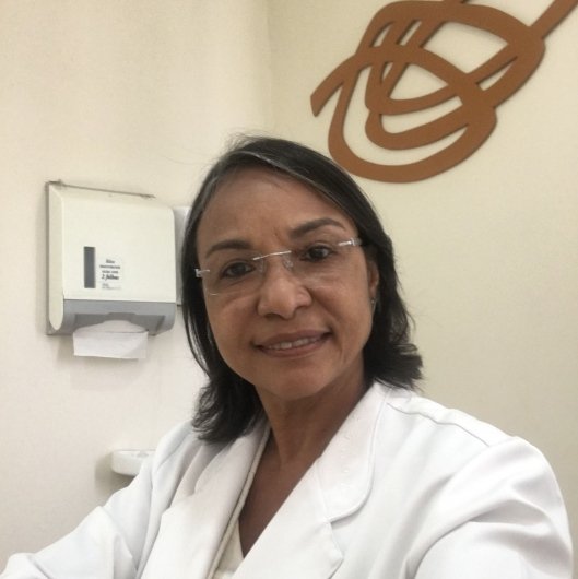 Dra. Elizabeth Regina Xavier Mendonça