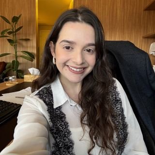 Dra. Kamila Carleto Fernandes