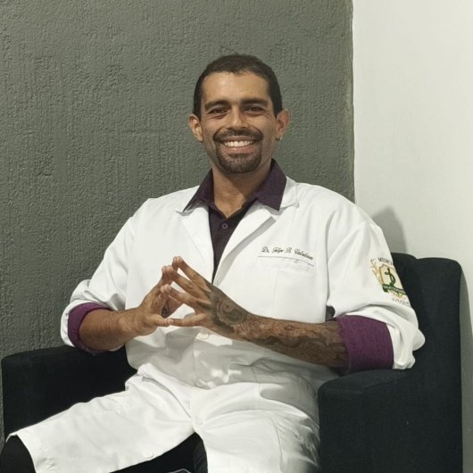 Dr. Felipe Balinhas Valadares