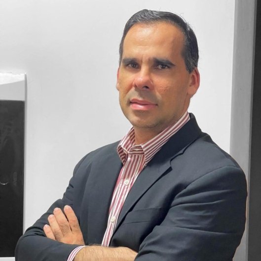 Dr. Marcio Rodrigo Souza Prado