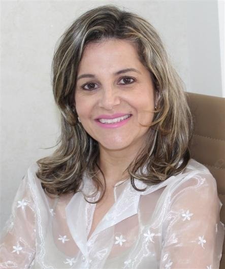 Elisandra Gava Castro