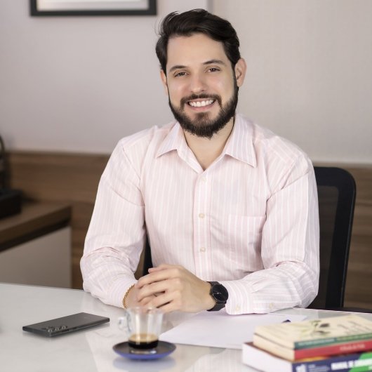 Dr. Arthur Amaral de Souza