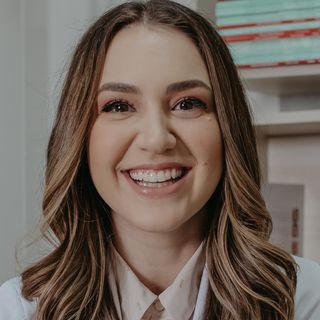 Dra. Bruna de Castro Dornelas