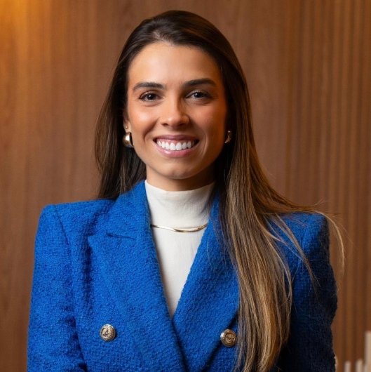 Dra. Isabella Fernandes Ribeiro Melo
