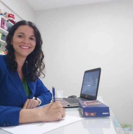 Dra. Gabriela Carneiro Lopes