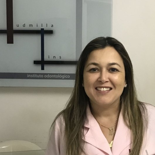 Dra. Ludmilla Lins