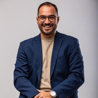 Dr. Luciano Schwartz Lessa Filho