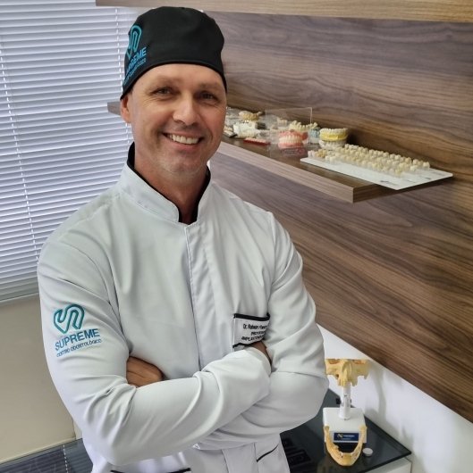 Dr. Robson F Consalter