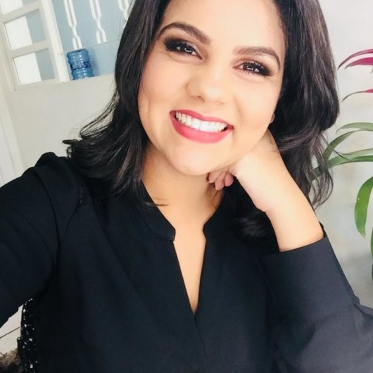 Emanuelle Oliveira