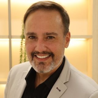 Dr. Leonardo Gomes Milagres
