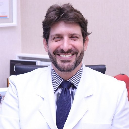 Dr. Marcelo Chiaratti