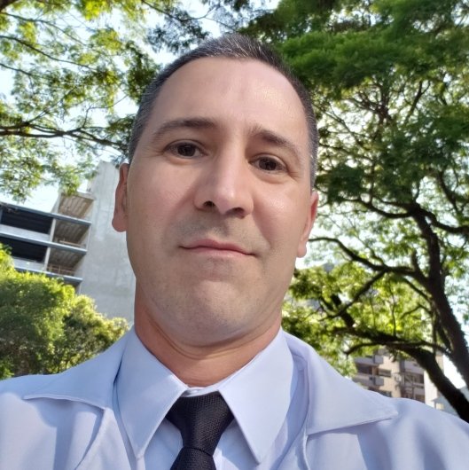 Dr. Arthur Cesar Farah Ferreira