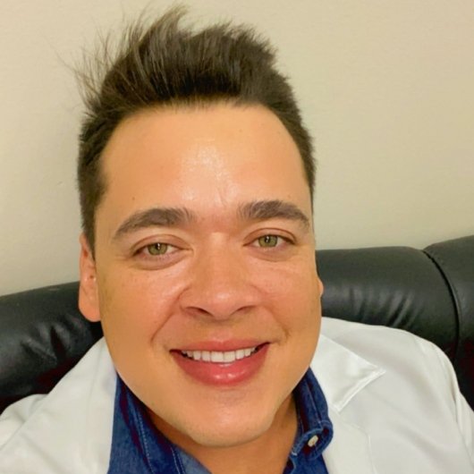 Dr. Gusttavo Queiroz