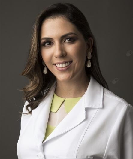 Dra. Bruna Corrêa de Castro