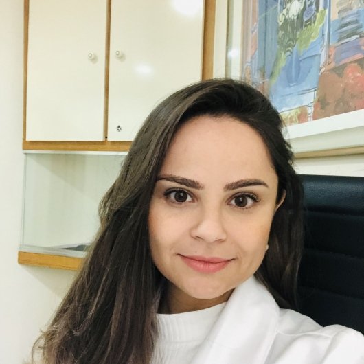 Dra. Débora Coelho de Souza de Oliveira