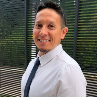 Dr. Adriano Mendes Jr