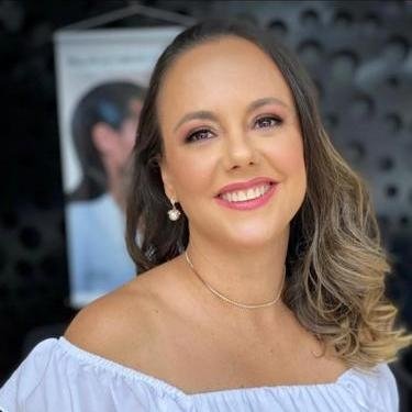 Dra. Amanda Viviane Bigotto Nakazone