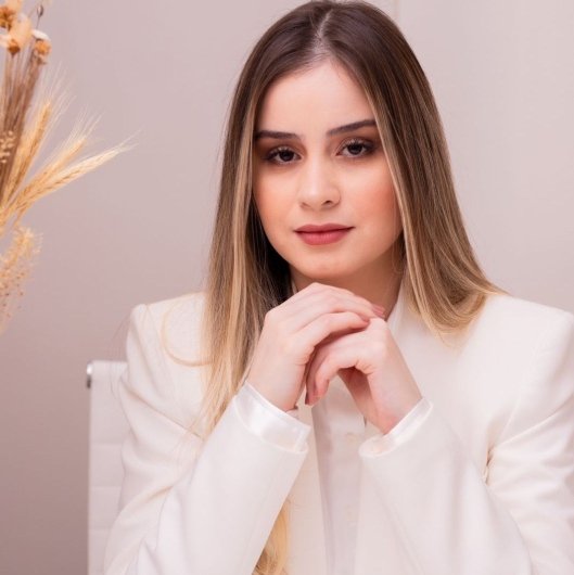 Dra. Jeniffer Vieira