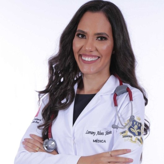 Dra. Lorrany Alves Silveira