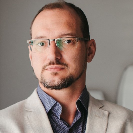 Dr. Glaykon Alex Vitti Stabile
