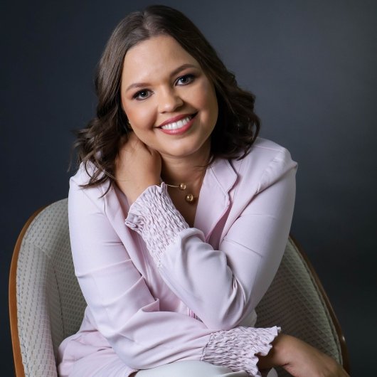 Dra. Ana Paula Ferreira de Almeida