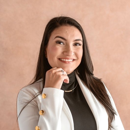 Dra. Gabriela Ximendes