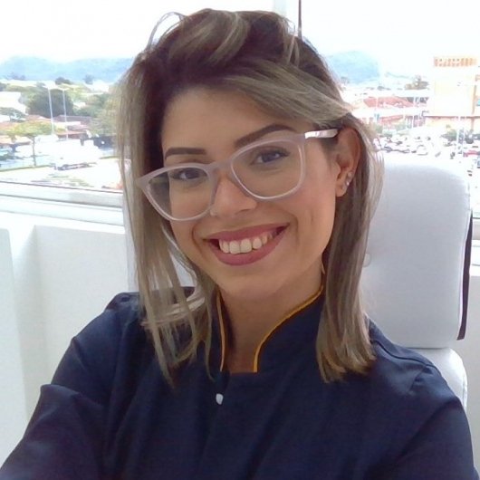 Dra. Camilla Telles