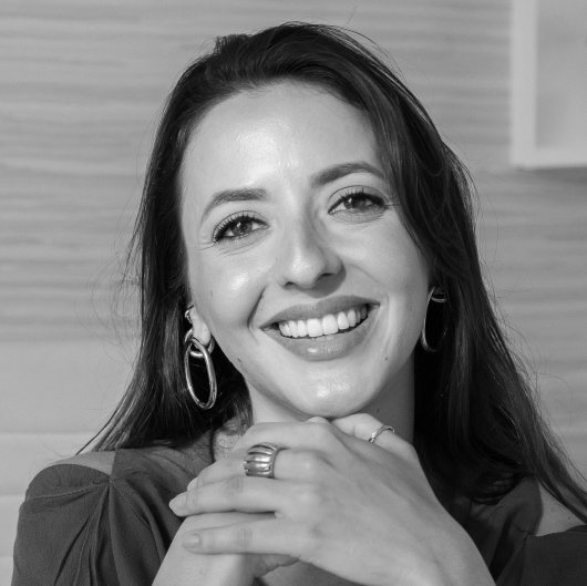 Dra. Ana Luísa Meira Renzo