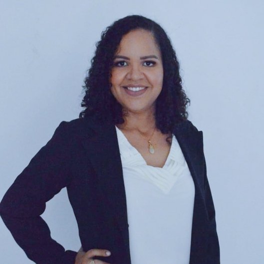Paula Caroline Porto Leal