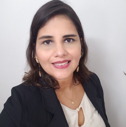 Renata Alves de Almeida Rodrigues Miranda
