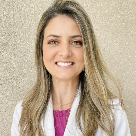 Dra. Manuella Couto