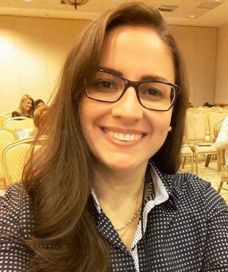 Dra. Aline Maciel Emilio